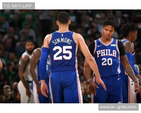 富尔茨在对阵老鹰的比赛中展现出惊人实力引发球迷热议