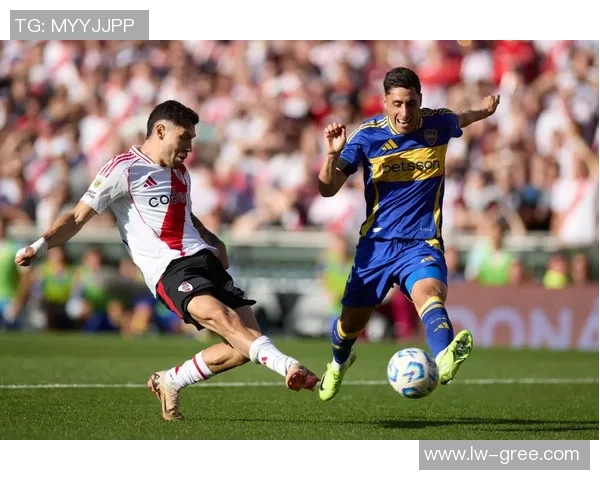 帕尔梅拉与博卡青年激战正酣谁能在南美赛场笑到最后