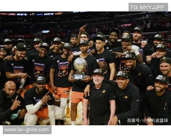 德文布克领衔太阳队冲击季后赛全力以赴展现领袖风范